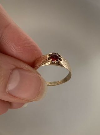 Victorian Rose Cut Garnet 14k Gold Ring Gypsy Buttercup Etched Band Stacker Antq