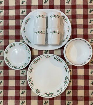 17 Piece Set Of Vintage Corelle Winter Holly Christmas Dinnerware Serving For 4