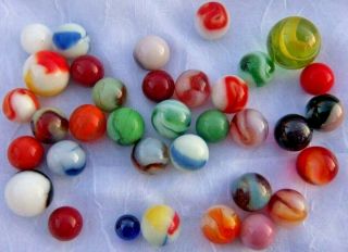 GROUP OF 35 OLD - VINTAGE GLASS MARBLES PEE - WEE SIZE UP TO 3/4 INCH 2