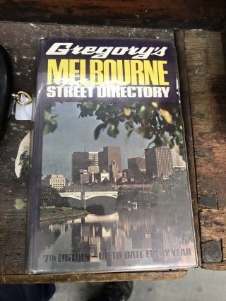 1972 7th Edition Vintage Gregory’s Melbourne Street Directory Road Map Car Book