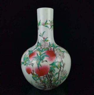 Fine Chinese Famille Rose Porcelain Vase Yongzheng Marked (k522)