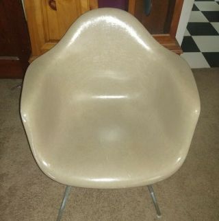 Eames Vintage Herman Miller Chair.  Beige In Color
