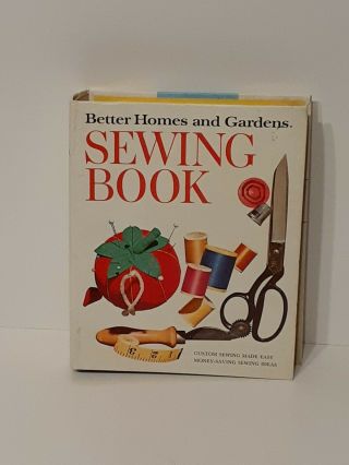 Vintage Better Homes And Gardens Sewing Book Hardcover 1970 Second Edition