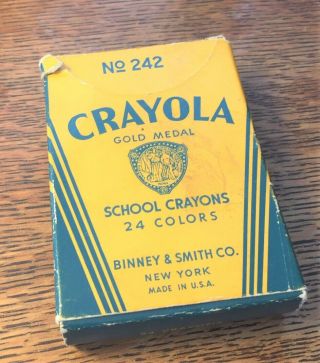 Vintage Crayola Gold Medal No 242 School Crayons Binney & Smith Conditon