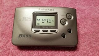 Vintage Radio Shack Am/fm Pocket Radio Digital Tuning 12 - 804 W/earphone