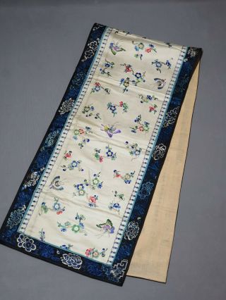 A Fine 19th / 20th Century Chinese Embroidered Silk Panel - Buddhistic - Flora