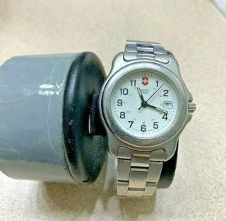 Swiss Army Quartz Wrist Watch Stainless Steel Wr 330ft/date