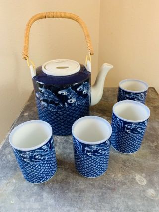Vintage Japan Sato Gordon Tea Pot With Fish Cups Mugs Blue And White Fish Set