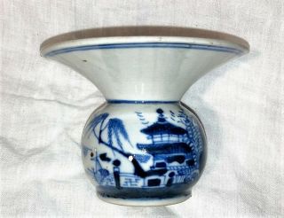 18th / 19thc Antique Chinese Porcelain Blue & White Spittoon Vase