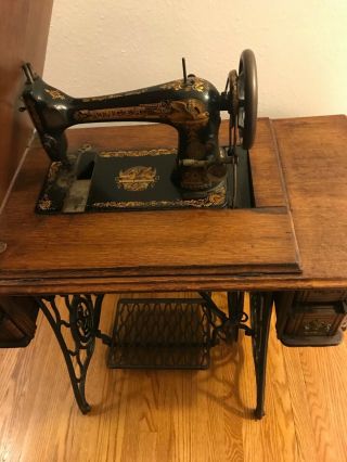 Antique Vintage Singer Sewing Machine & Wood Table Pick Up Only 2