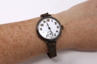 An Gents Antique Ww1 C1915 Sterling Silver Trench Type Wrist Watch