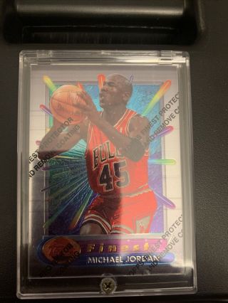 1994/95 TOPPS FINEST MICHAEL JORDAN 331 W/ Protective Coating And Casing 2