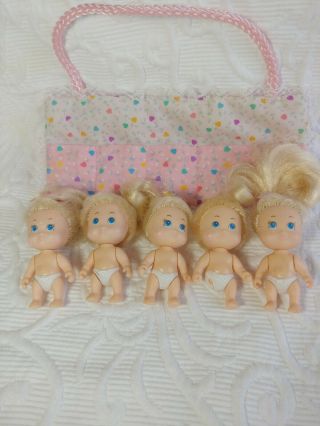 Vintage Tyco Quints Blonde Dolls Full Set Of 5 W/ Bed Sleeper