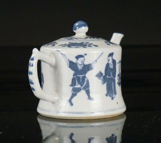 Antique Chinese Blue and White Porcelain Teapot and Lid 19th C QING 5