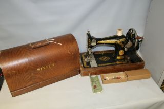 Antique Singer Model No.  28 Hand Crank Sewing Machine W/ Wooden Case Box