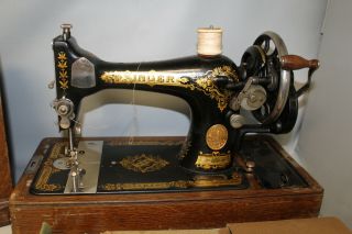 Antique Singer Model No.  28 Hand Crank Sewing Machine w/ Wooden Case Box 3