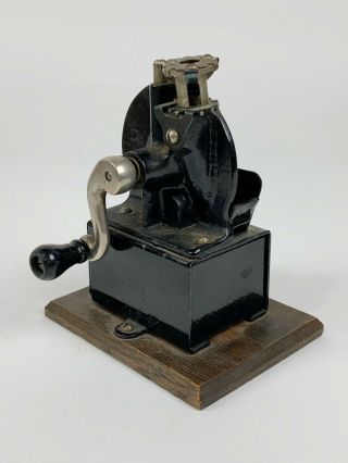 Antique US automatic Pencil sharpener patented 1907 3