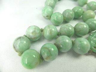 VINTAGE CHINESE APPLE JADE JADEITE BEADS NECKLACE CARVED JADE & W GOLD CLASP 3