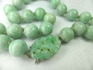 VINTAGE CHINESE APPLE JADE JADEITE BEADS NECKLACE CARVED JADE & W GOLD CLASP 5