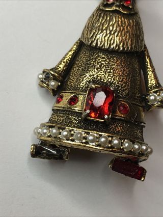Vintage HOLLYCRAFT Santa Gold Tone Christmas Brooch Pin W/Red Rhinestones Pearls 2