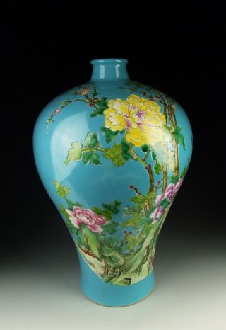 Chinese Antique Blue Glazed Porcelain Vase With Flower Pattern