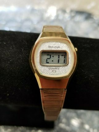 Vintage Bulova Gold Tone Women Wristwatch Watch Digital Lcd N7 Quartz Fashion