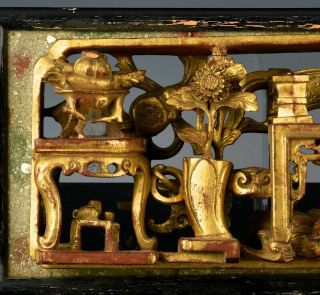 FINE ANTIQUE CHINESE GOLD LACQUERED PRECIOUS OBJECTS WALL PANEL QING DYNASTY 1 2
