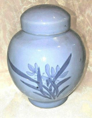 Estate Collectable Blue Flower Floral Design Ginger Jar Vintage