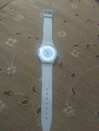 Rare Vintage Beige Swatch Quartz Watch 4445 - P Swiss Made Patented Waterresistant