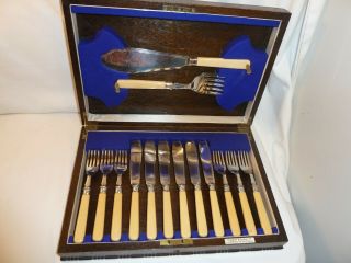 Vintage Epns Set Of 6 Fish Knives And Forks & Servers Boxed