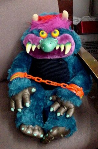 Neat 1985 Vintage " My Pet Monster " Plush Toy With Handcuffs In