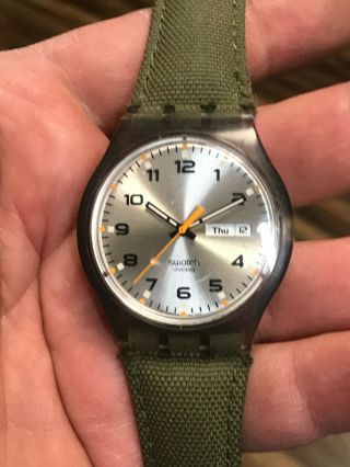 Swatch Watch Day Date Swiss Made Quartz AG 2005 Green canvas band 2