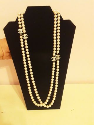 Vintage Coco Chanel 4 Cc White Pearl Hand - Knotted Long Strand Necklace