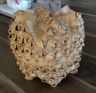 Vintage Native American Indian Porcupine Lidded Basket Passamaquoddy