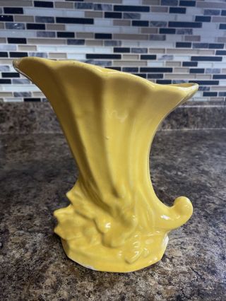 Vintage Mccoy Usa Art Pottery Yellow Cornucopia Vase W Flowers & Leaves