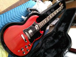 Epiphone Vintage G - 400 Electric Guitar With Case