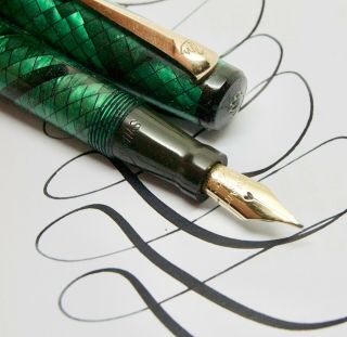 Vintage Swan Mabie Todd Lever Fill Fountain Pen Green Snake Skin 1930/40 