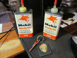 2 Vintage Tin 4oz Oil Cans Mobile " Handy Oil " Winged Pegasus & Mercury Key
