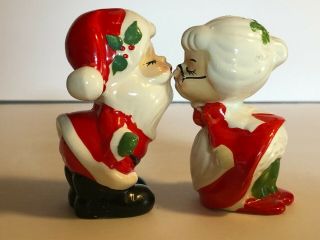 Vintage Japan Kissing Santa Claus Ceramic Salt And Pepper Shakers Ec
