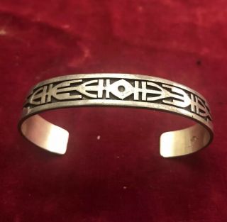 Vintage Unisex Navajo Indian Hand Crafted Sterling Silver Cuff Bracelet