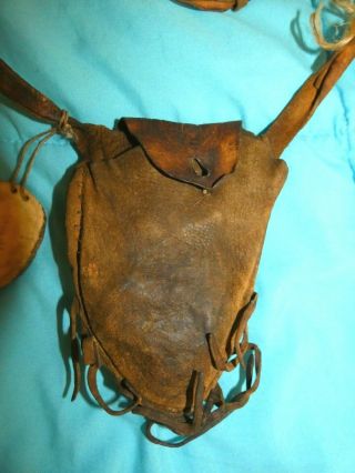 Antique native American Medicine bag pouch with CONTENTS Very old Leather Beaded 3