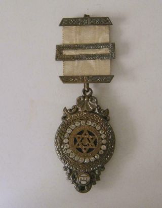 A Good Quality Antique Heavy Solid Silver Masonic Medal / Jewel 38 Grams
