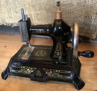 Muller Antique Cast Iron No 19 Toy Sewing Machine