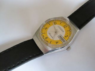 VINTAGE CITIZEN DAY/DATE AUTOMATIC WATCH - TWO TONE YELLOW/WHITE DIAL 3