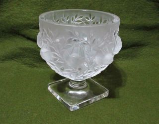 Lalique France Crystal Elizabeth Sparrow Birds Square Footed Vase Art Glass
