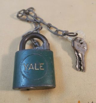 Vintage Yale Padlock W/ Key - Green
