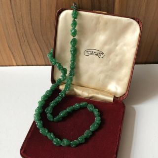 Vintage Necklace Green Glass Art Deco 1920s 30s Moulded C Clasp 2