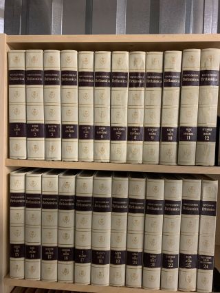 1961 Encyclopaedia Britannica 23 Volume Set,  Index & World Atlas