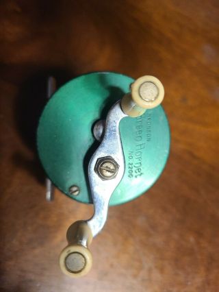 Bronson Green Hornet Casting Reel 2200 Rare Vintage Hard To Find