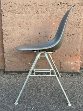 Vtg Herman Miller Eames Fiberglass Shell Chair Elephant Grey Wide Mount MCM 2 6
